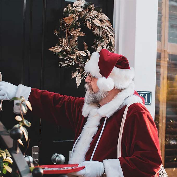 Hire Our Santa and Elf Characters In London