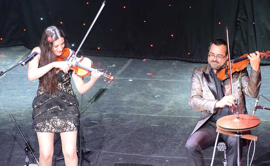 Hire Our Contemporary Violin Duo In London